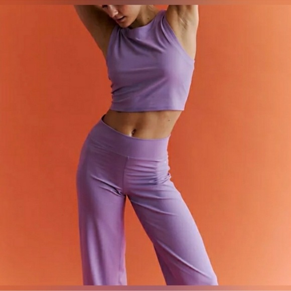 FP Movement by Free People Purple Sleeveless Crop Top and flair leggings set - Picture 2 of 11